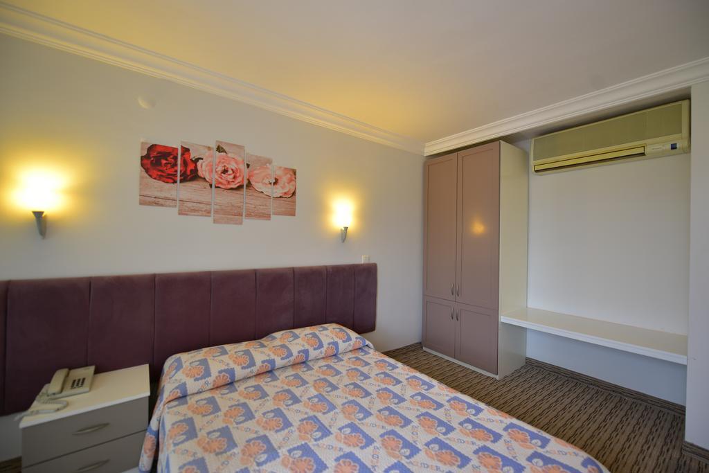 Alder Hotel Ayvalik Exterior photo