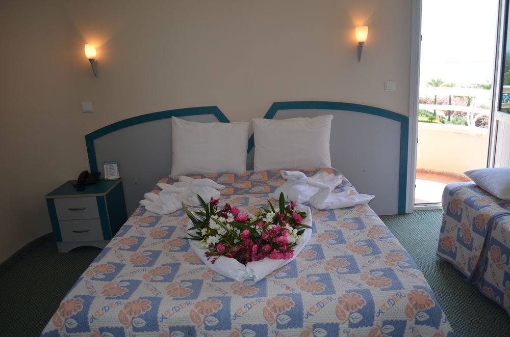 Alder Hotel Ayvalik Exterior photo